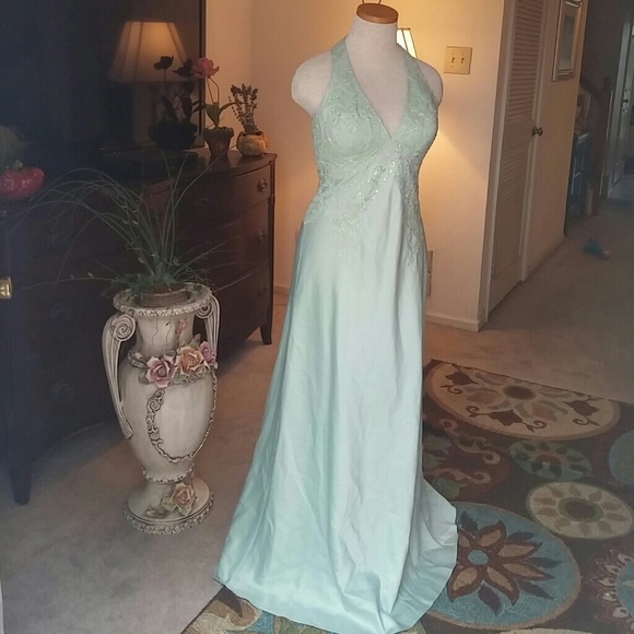 Dresses & Skirts - PROM DRESS