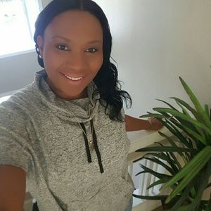 Meet your Posher, Shakeia