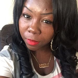 Meet your Posher, Pam