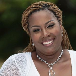 Meet your Posher, Eneida