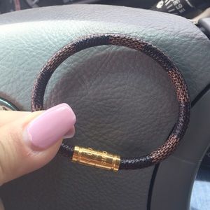 Louis vuitton keep it bracelet