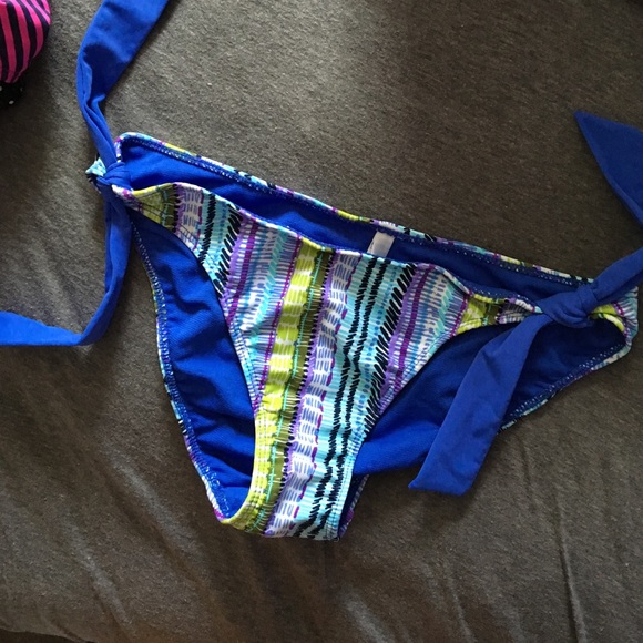 Tie swimsuit bottoms