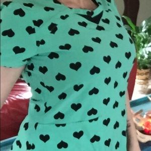 Scrub top. HeartSoul. Mint with black hearts.