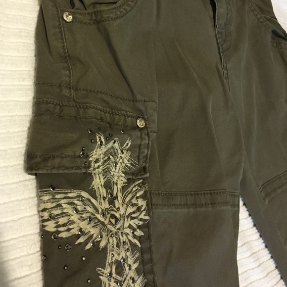 Pants - Picture 3 of 4