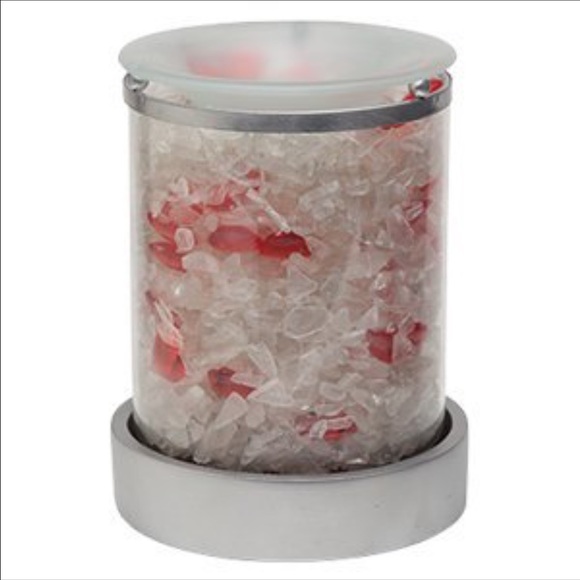 New in Box Charmer Scentsy Warmer