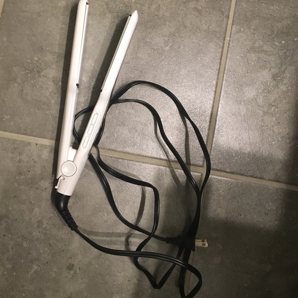 Remington straightener/ flat iron