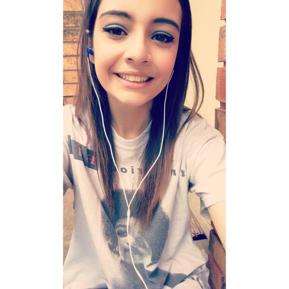 Meet your Posher, Shelbie