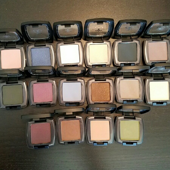 Arbonne eye shadow set *vegan* 16 shadows - Picture 2 of 2