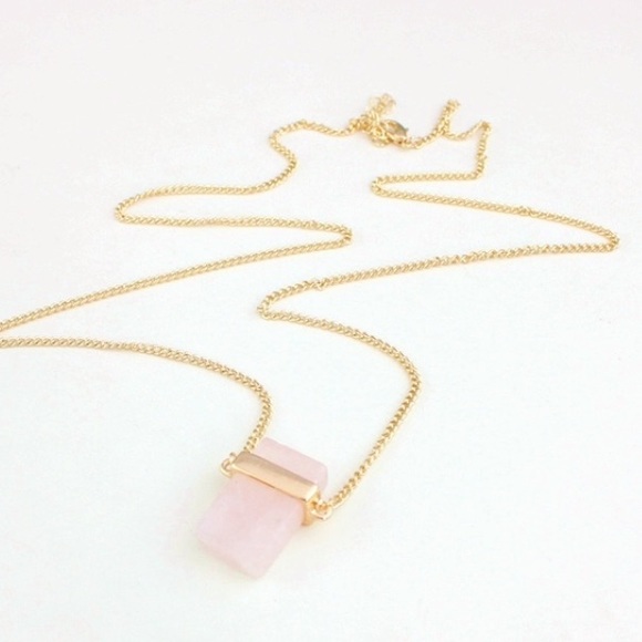 💟Last 2!💟 Rose Quartz 18k Gold Pltd Necklace - Picture 2 of 4