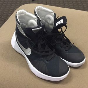 Nike Women's Hyperdunk 2015