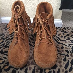 Fringe Minnetonka Lace-up Booties!