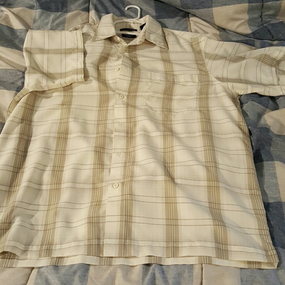 Mens Large Haggar Short Sleeve Button Up