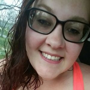 Meet your Posher, Lacey