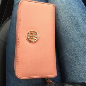 Tommy Hilfiger Wallet