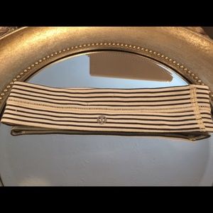 Lululemon Athleta headband excellent condition
