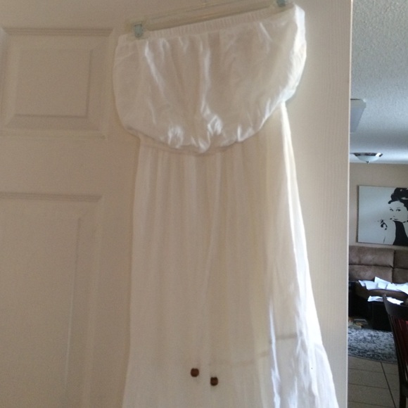 Socialite white dress - Picture 2 of 3