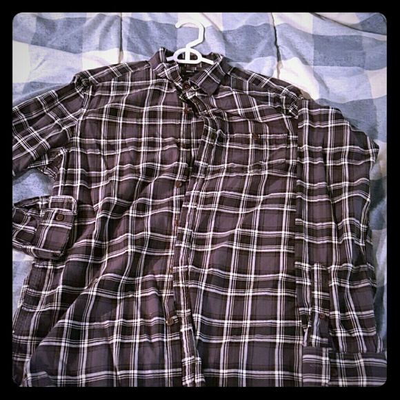 Mens Medium Gap Button Up Shirt