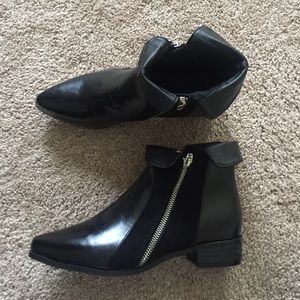 Black Ankle Boots // never been worn //