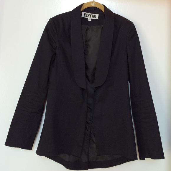 Vicky Tiel dark navy blazer size 6