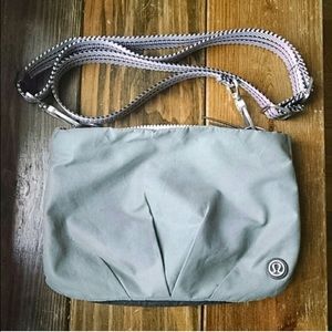 Lululemon Hip to be Free