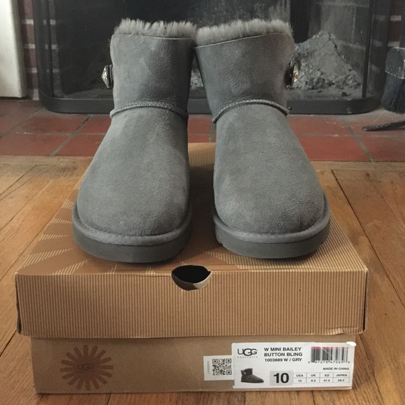 $SOLD$ UGG Mini Bailey Button Bling