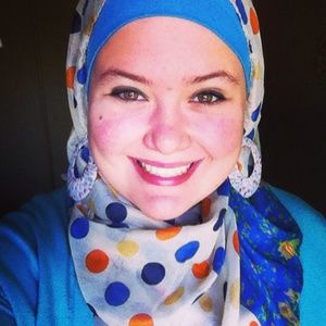 Meet your Posher, Lina