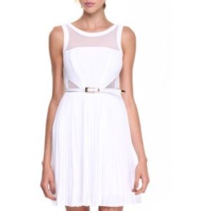 XOXO Marilyn Pleated White Dress, Sz 9/10