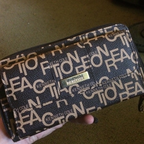 Kenneth Cole Reaction wallet