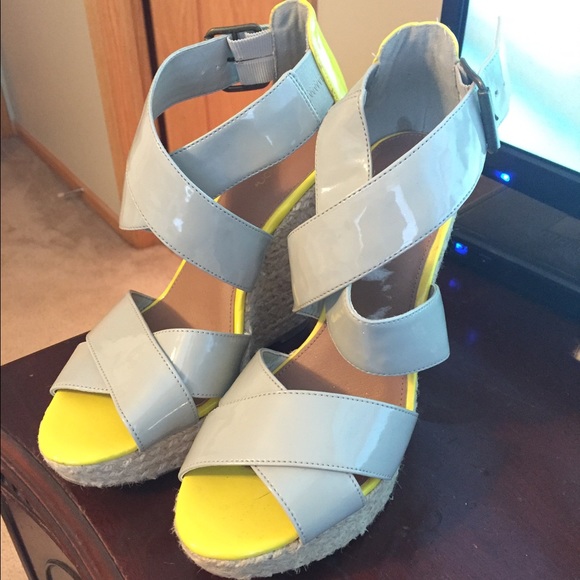Wedged sandals