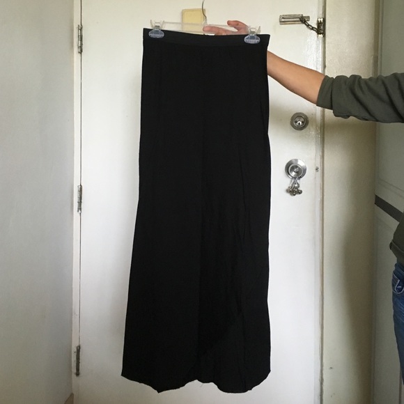 Black mermaid style long skirt - Picture 1 of 2