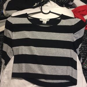 Black and grey crop top