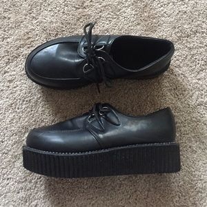 All black creepers // never been worn //