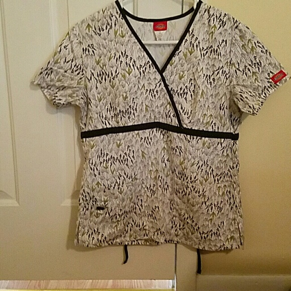 Duckies scrub top