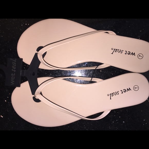 Wet seal flip-flops --size 7
