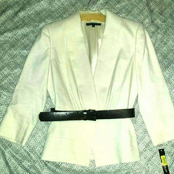 NWT Antonio Melani Ivory Belted Blazer 6
