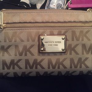 Michael Kors wristlet