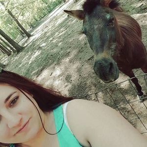 Meet your Posher, Alicia