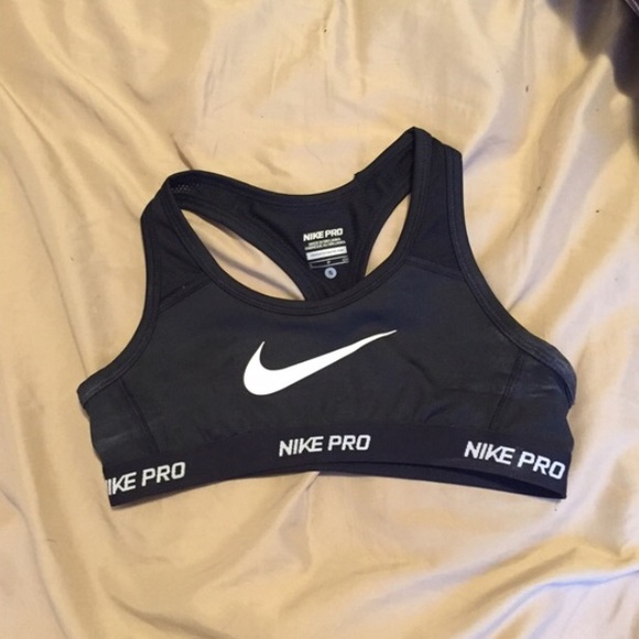 Nike pro sports bra