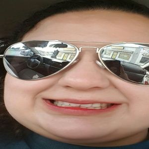 Meet your Posher, Savannah