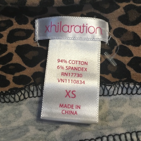 Cheetah print mini skirt - Picture 2 of 3