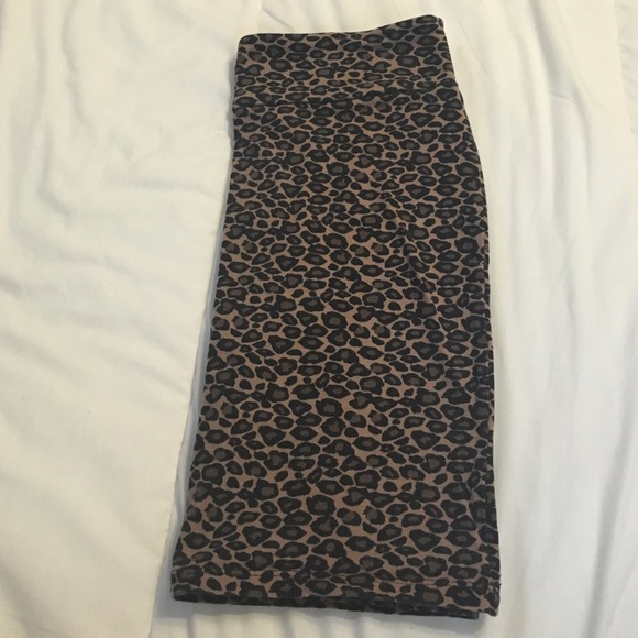 Cheetah print mini skirt - Picture 3 of 3