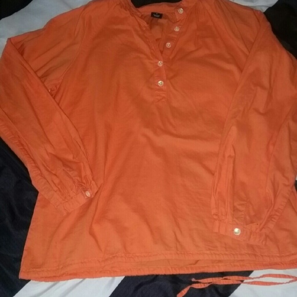 Orange Gap shirt