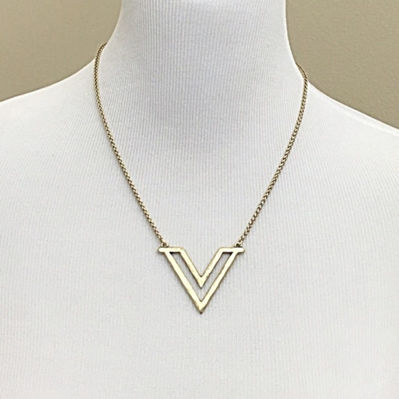 Lucky Brand Arizona V Hammered Goldtone Necklace - Picture 2 of 3