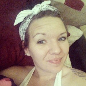 Meet your Posher, Melanie