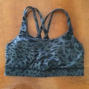 Lululemon sports bra