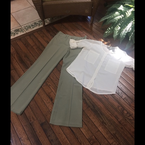 🍸BCX OLIVE GREEN WIDE LEG DRESS PANTS🍸