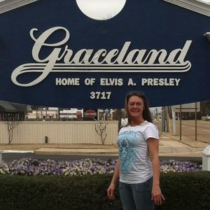 Meet your Posher, Suzanne