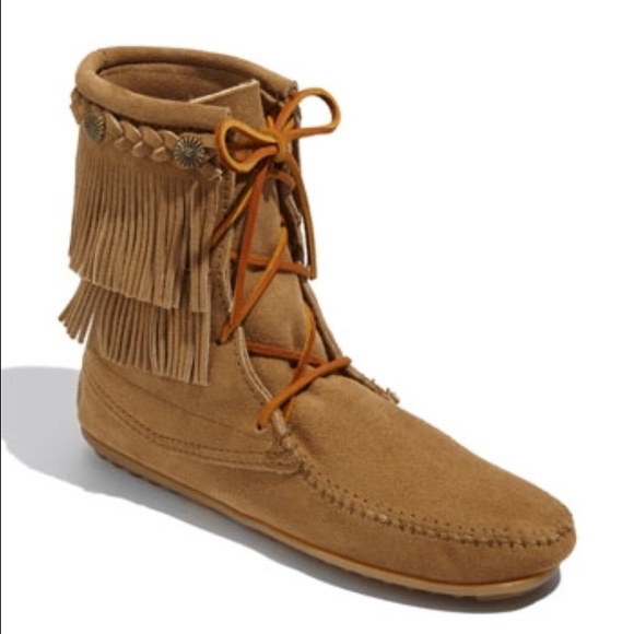 Minnetonka Double Fringe Tamper Boots