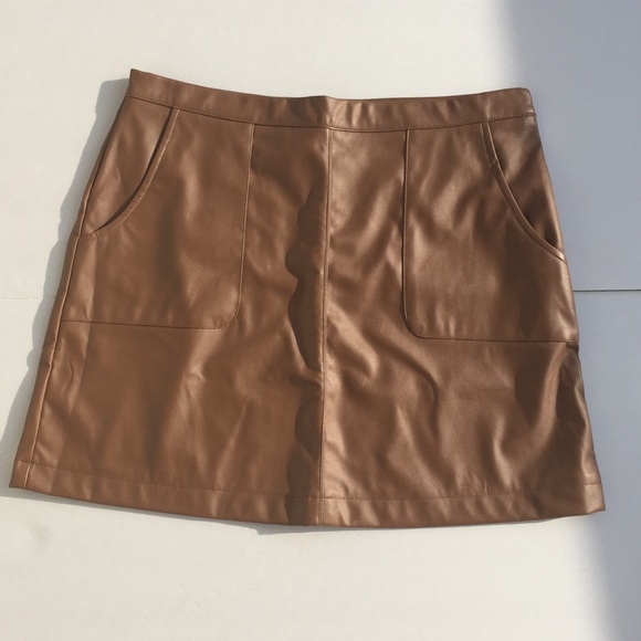 Vegan Leather Mini Skirt - Picture 3 of 4