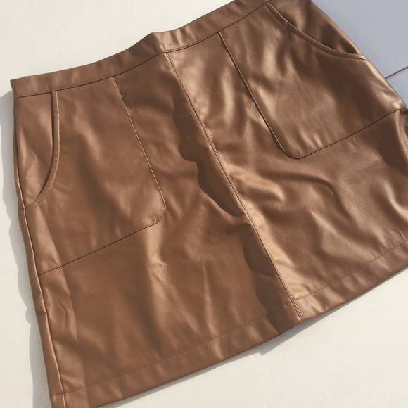 Vegan Leather Mini Skirt - Picture 4 of 4